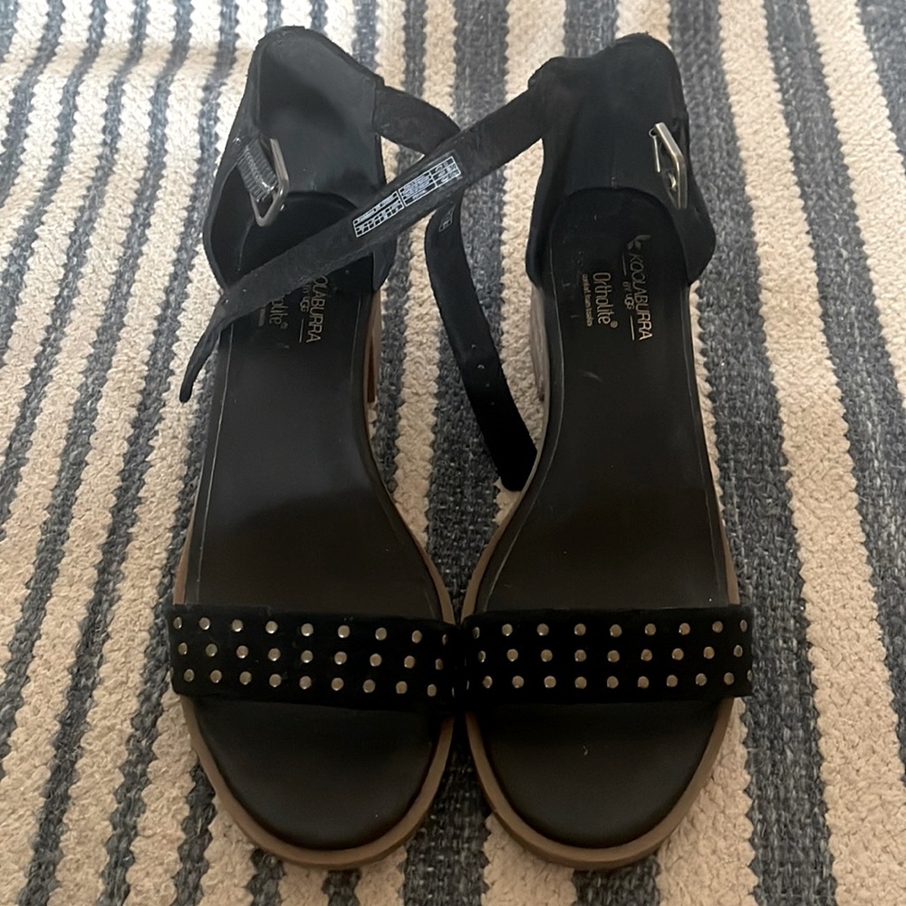 Koolaburra by UGG Bellen sandal size 7